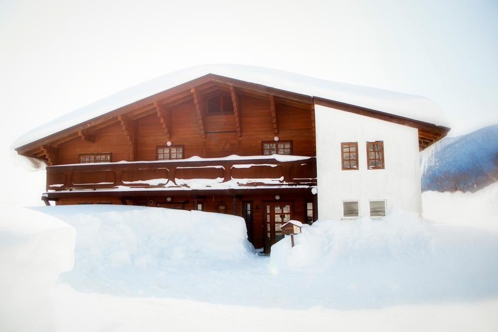 Hotel Snowball Chalet At Madarao Mountain Iiyama Exterior foto